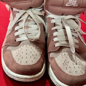 Nike Women's Sneakers in Pink and White